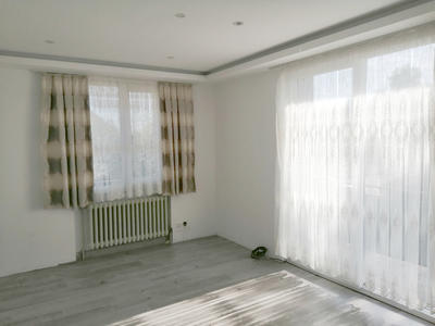 Maison - 80 m² - 8 pièces