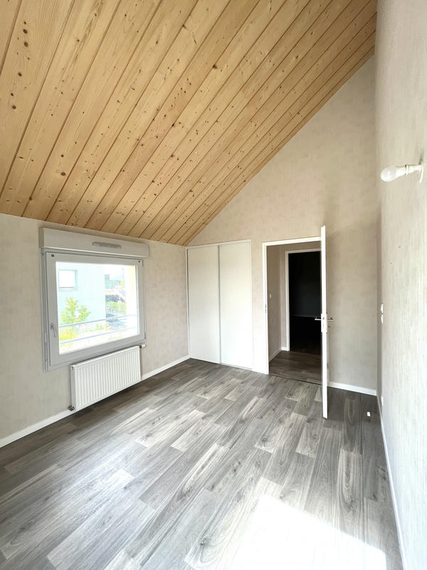 Maison - 93 m² - 4 pièces