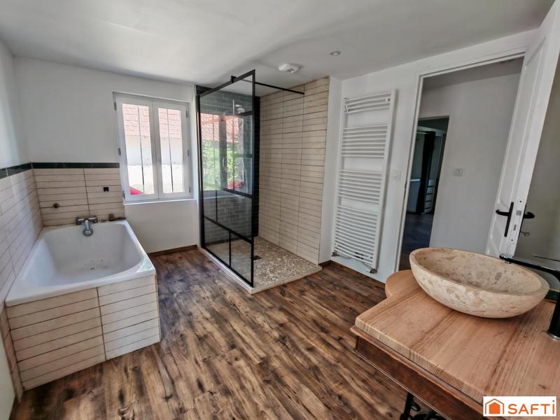 Maison - 140 m² - 6 pièces