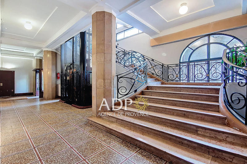 Appartement - 75 m² - 2 pièces