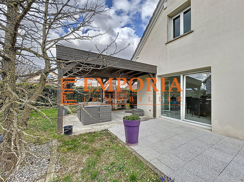 Maison - 105 m² - 6 pièces