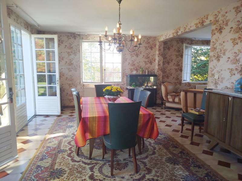 Maison - 3 105 m² - 6 pièces