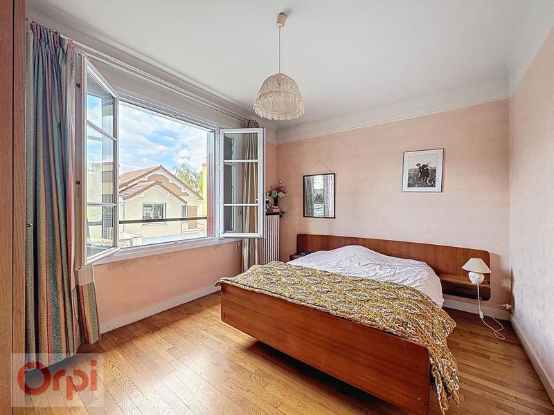 Pavillon - 144 m² - 6 pièces