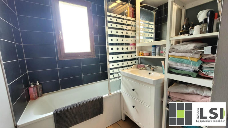 Maison - 122 m² - 6 pièces