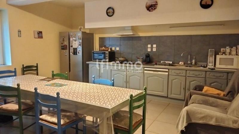 Maison - 231 m² - 5 pièces