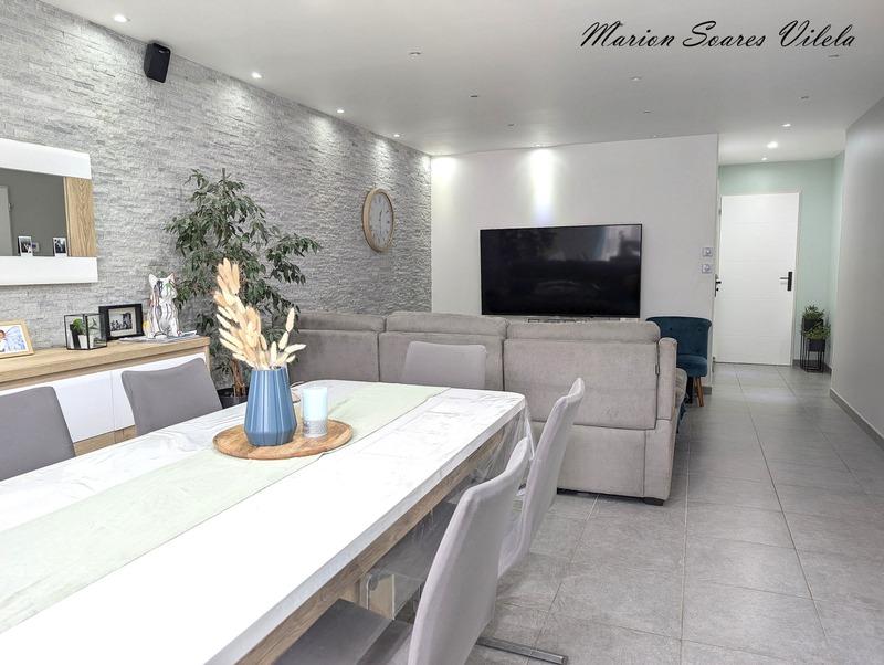 Maison - 90 m² - 4 pièces