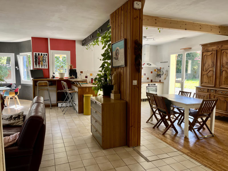 Maison - 198 m² - 7 pièces