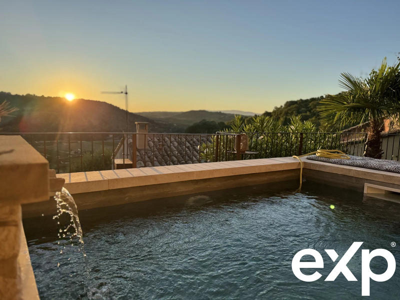 Maison traditionnelle - 95 m² - 3 pièces