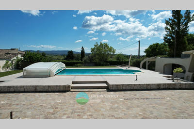 Maison - 220 m² - 6 pièces