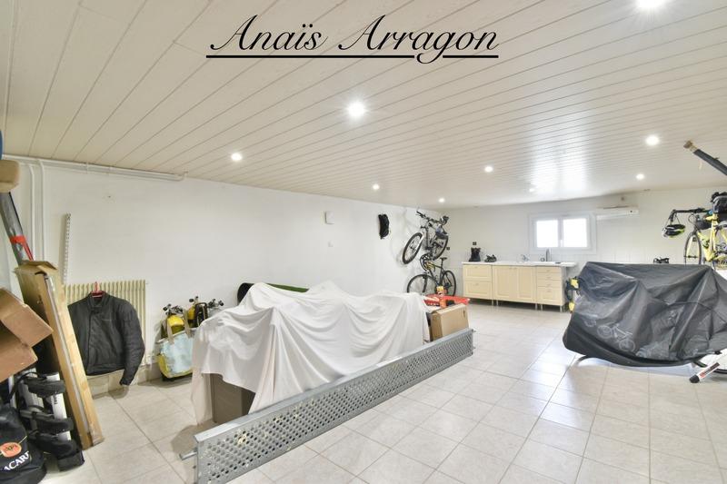 Maison - 206 m² - 4 pièces