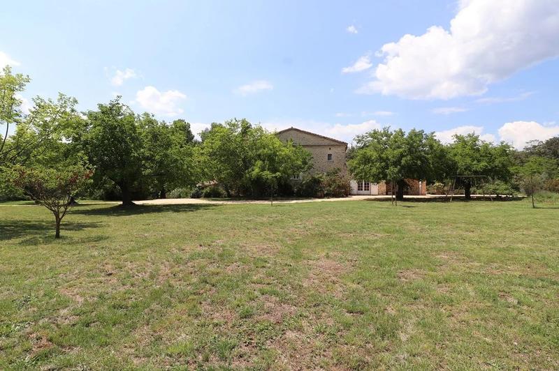 Mas - 390 m² - 10 pièces