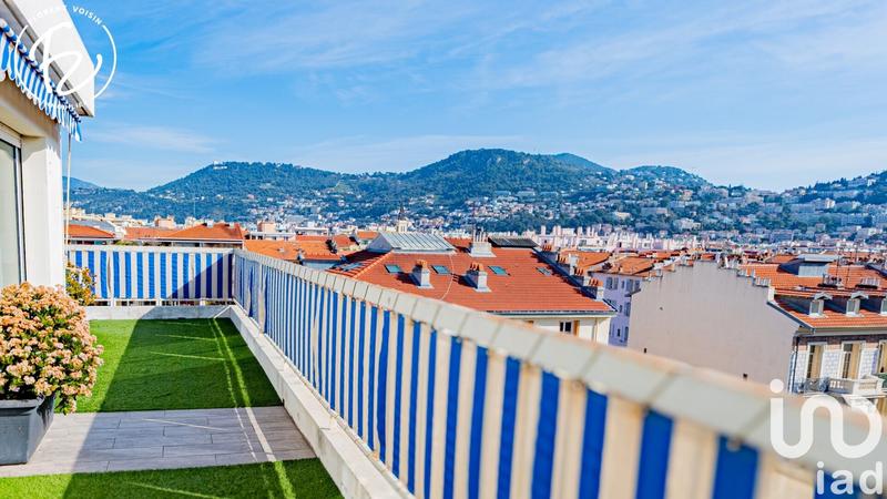 Appartement - 90 m² - 4 pièces