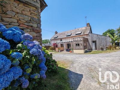 Maison - 127 m² - 5 pièces