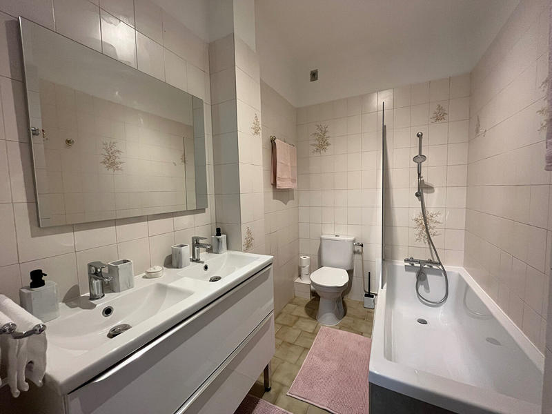 Appartement - 120 m² - 5 pièces