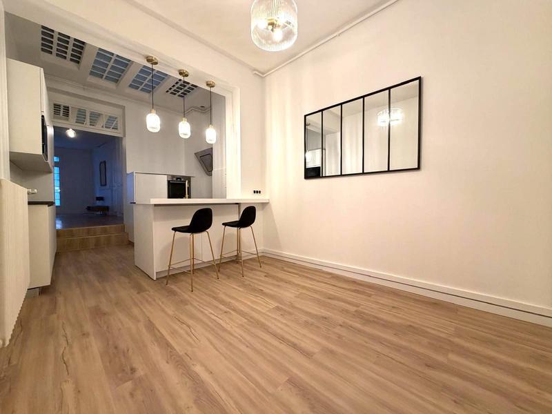 Appartement - 81 m² - 3 pièces