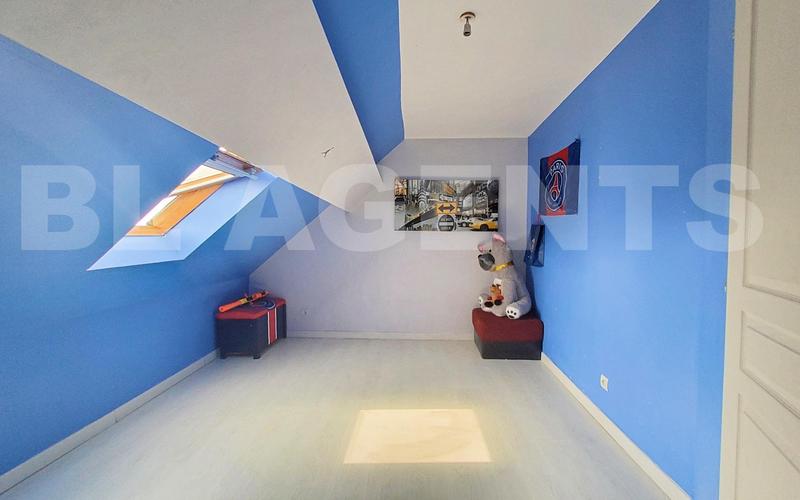 Maison - 161 m² - 6 pièces