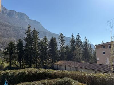 Appartement - 97 m² - 5 pièces