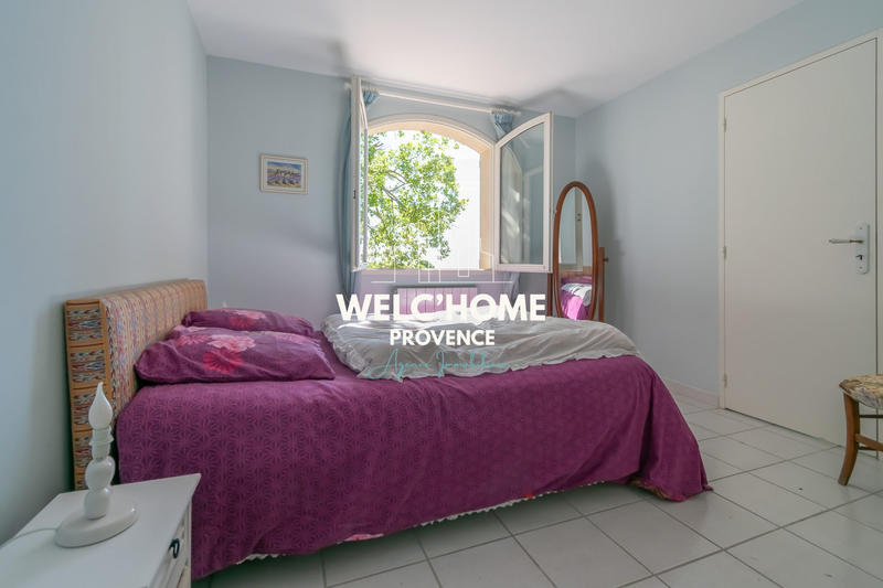 Maison - 181 m² - 9 pièces