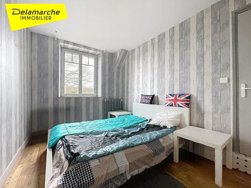 Maison - 244 m² - 8 pièces