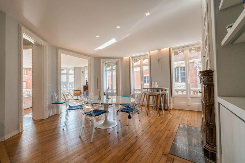 Appartement - 160 m² - 5 pièces