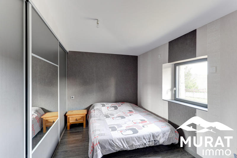 Maison - 220 m² - 7 pièces