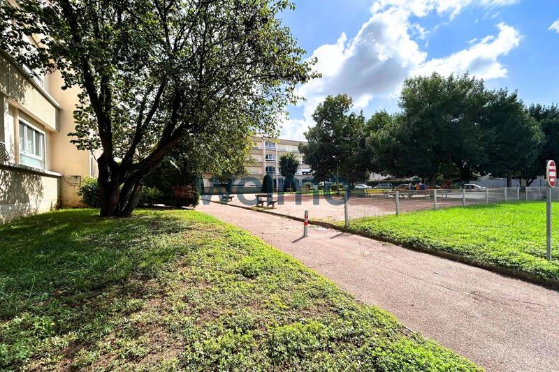 Appartement - 85 m² - 3 pièces