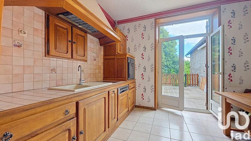 Maison - 215 m² - 9 pièces