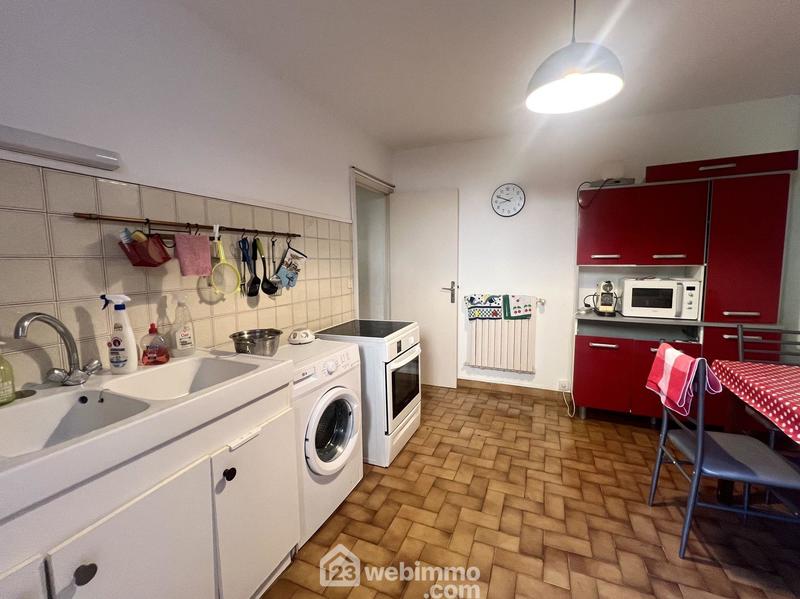 Maison - 220 m² - 8 pièces