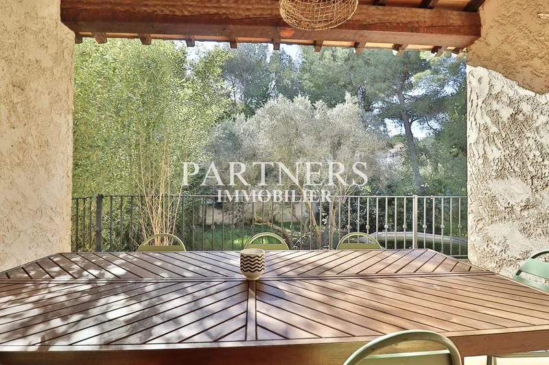 Maison - 198 m² - 5 pièces