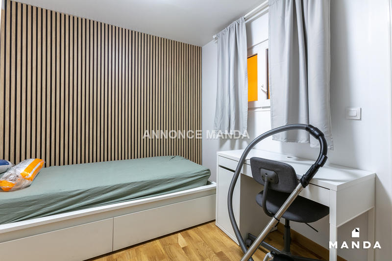 Chambre - 11 m² - 5 pièces