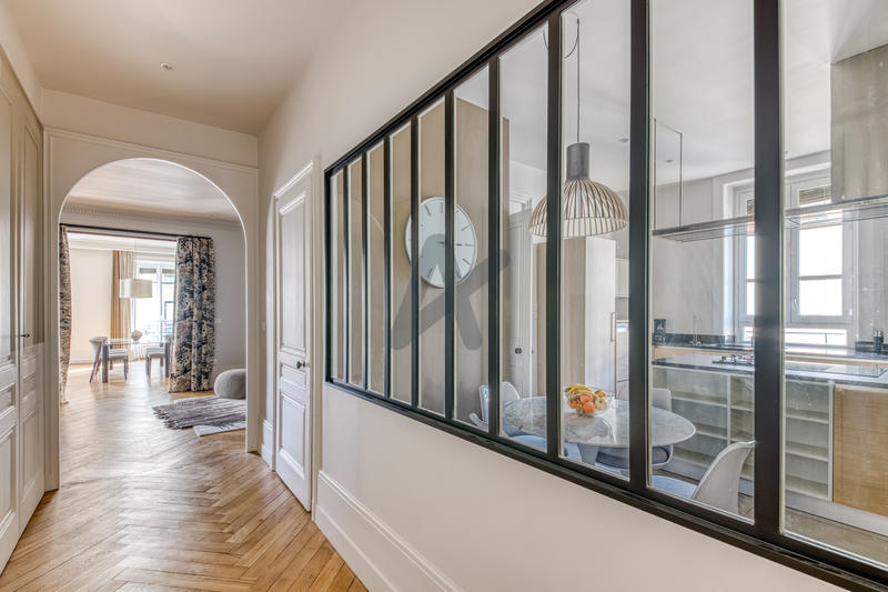 Appartement - 223 m² - 5 pièces