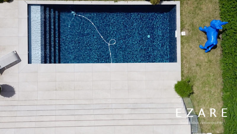 Maison - 361 m² - 12 pièces