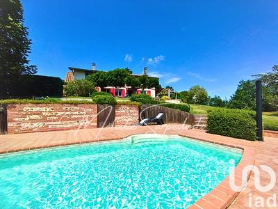 Maison - 293 m² - 10 pièces