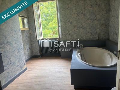 Maison - 185 m² - 9 pièces