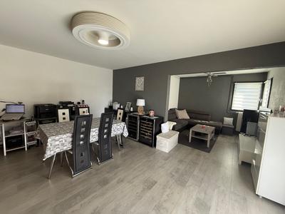 Appartement - 97 m² - 5 pièces