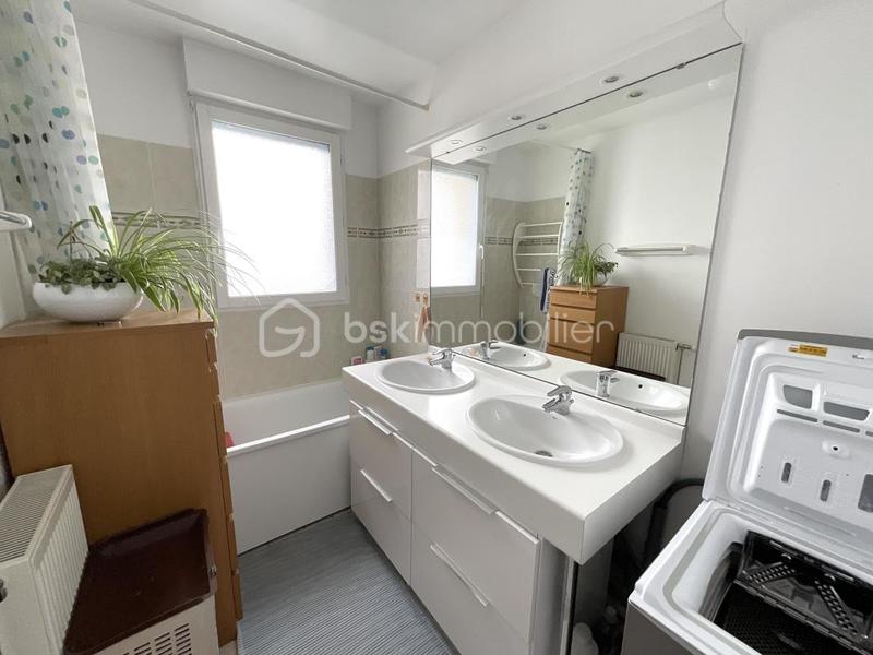 Maison - 93 m² - 4 pièces