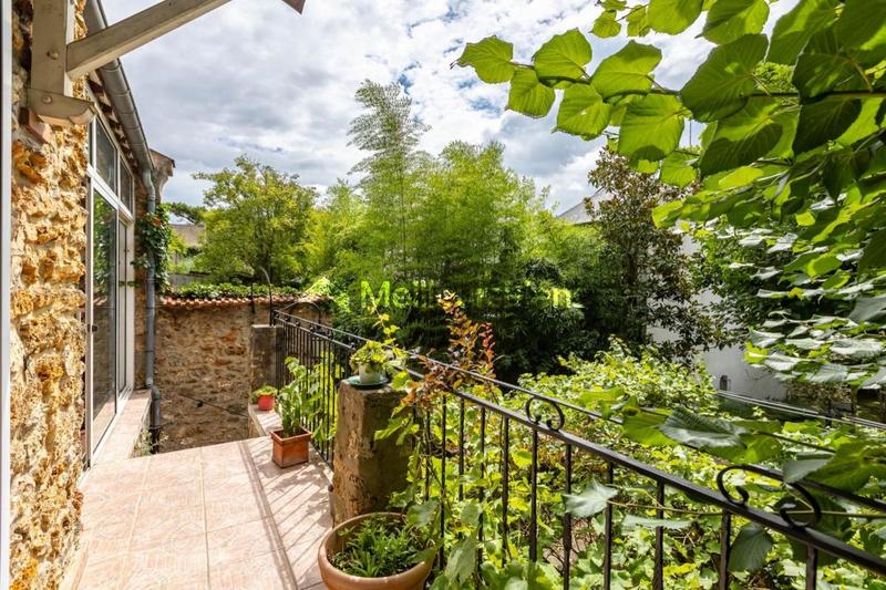 Maison - 190 m² - 8 pièces