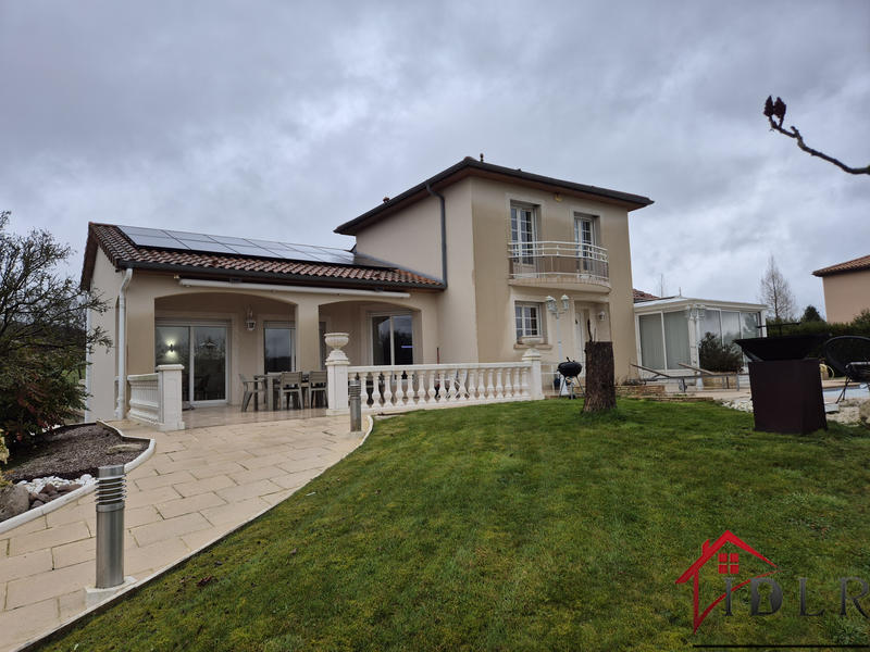Maison - 142 m² - 7 pièces