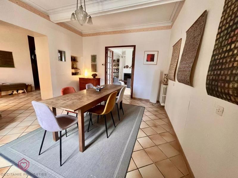 Maison de village - 237 m² - 9 pièces