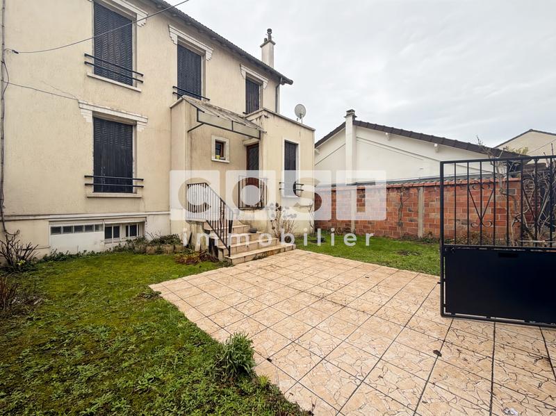 Maison - 88 m² - 4 pièces