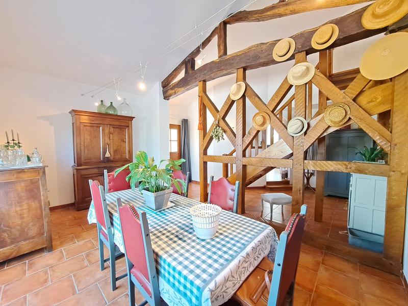 Maison - 185 m² - 7 pièces