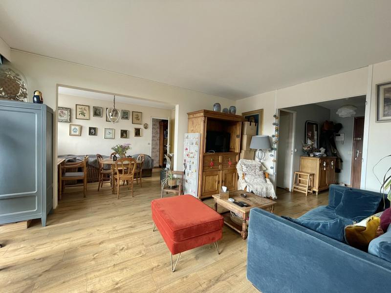 Appartement - 98 m² - 5 pièces