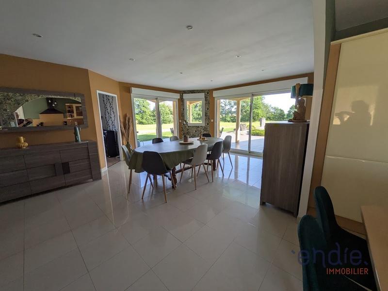 Maison - 169 m² - 8 pièces