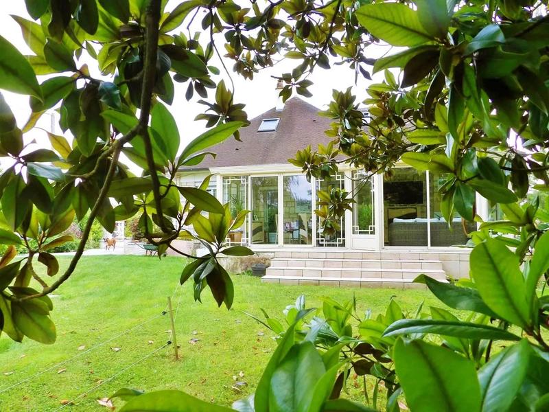 Maison - 220 m² - 8 pièces