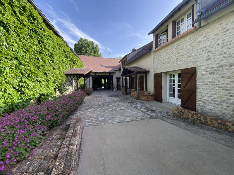 Maison ancienne - 180 m² - 6 pièces