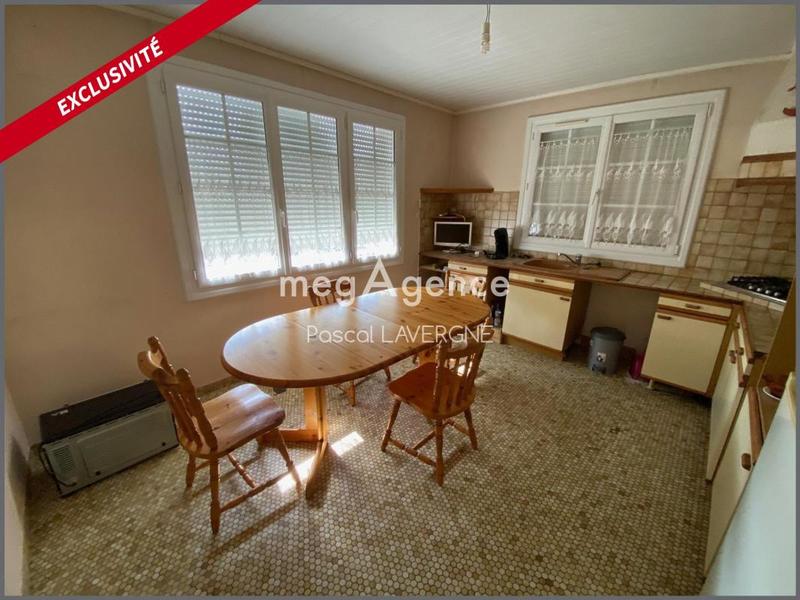 Maison - 240 m² - 9 pièces