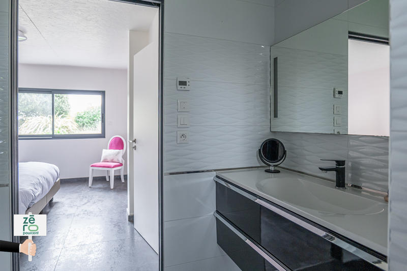 Maison - 280 m² - 7 pièces