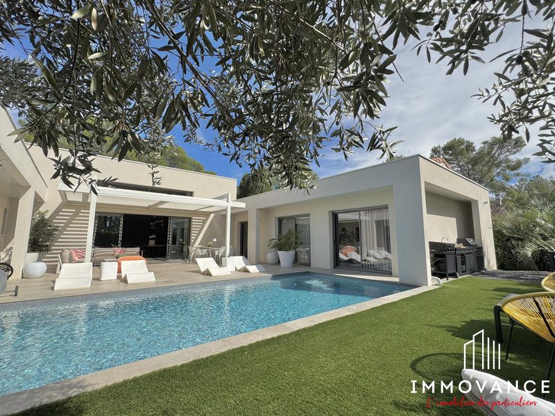 Villa - 215 m² - 5 pièces