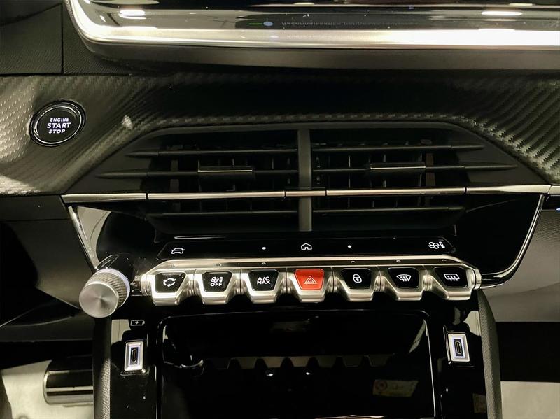 Peugeot 2008 II (2) 1.2 Hybrid 145 Dcs6 Gt Plus