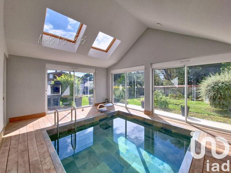 Maison - 200 m² - 5 pièces